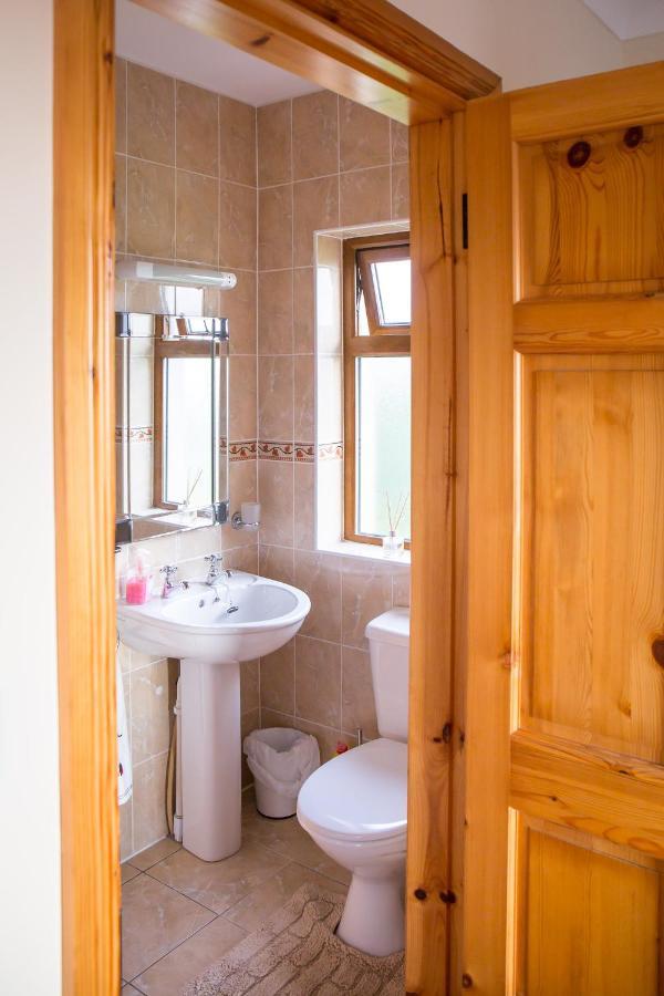Ocean View Cleggan Apartment Bagian luar foto